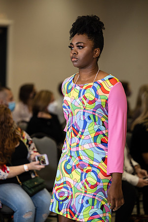 Charlotte Seen Fashion show November 2020-0716