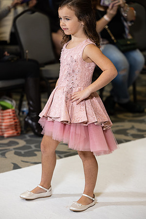 Charlotte Seen Fashion show November 2020-0458