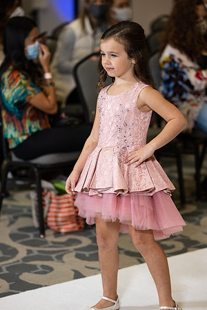 Charlotte Seen Fashion show November 2020-0454