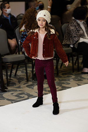 Charlotte Seen Fashion show November 2020-0515