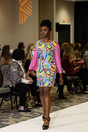 Charlotte Seen Fashion show November 2020-0704