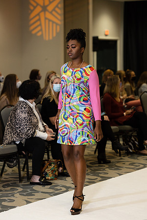 Charlotte Seen Fashion show November 2020-0705