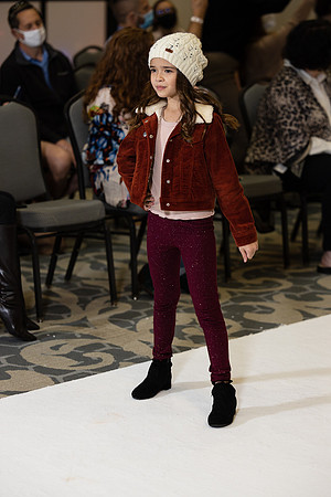 Charlotte Seen Fashion show November 2020-0514