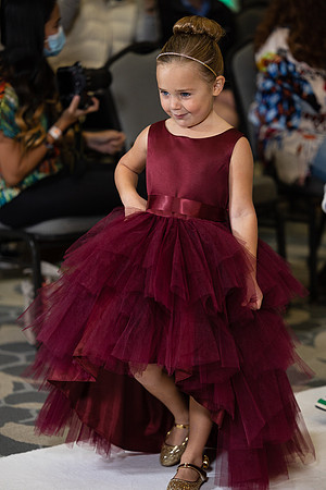 Charlotte Seen Fashion show November 2020-0423