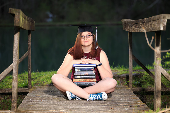 Kelly Isbill Senior Portraits-002