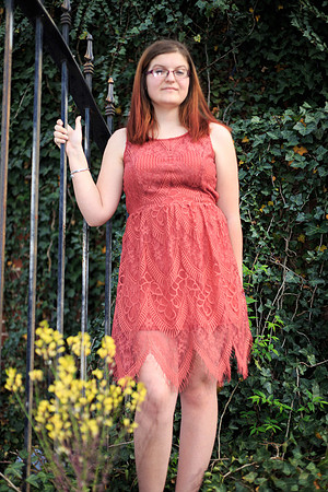 Kelly Isbill Senior Portraits-099
