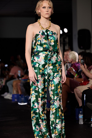 CFW 9_29_23-1736