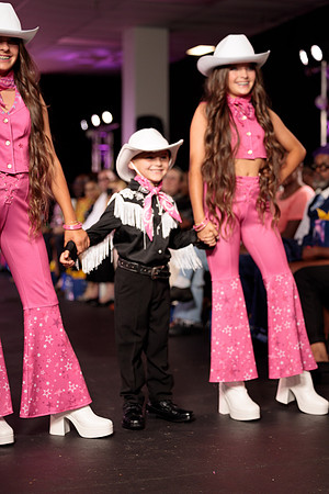 CFW 9_30_23 Evening Show-6322