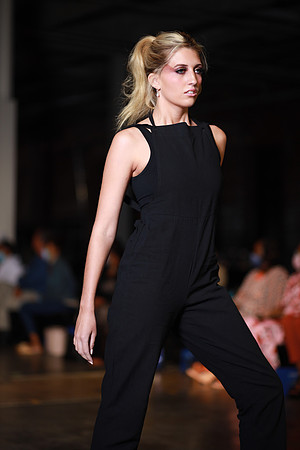 Charlotte Seen Fashion Week 2021-0005