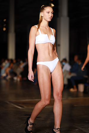 Charlotte Seen Fashion Week 2021-0009