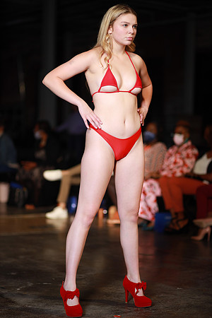 Charlotte Seen Fashion Week 2021-0047