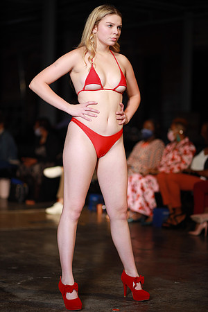 Charlotte Seen Fashion Week 2021-0049
