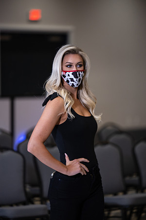 Charlotte Seen Fashion show November 2020-0316