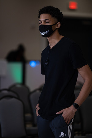 Charlotte Seen Fashion show November 2020-0323