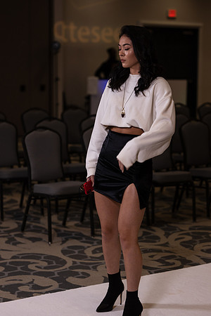 Charlotte Seen Fashion show November 2020-0339