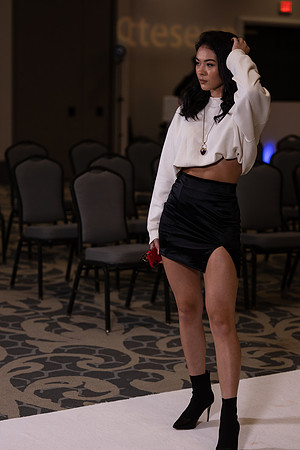 Charlotte Seen Fashion show November 2020-0343