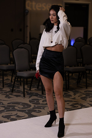 Charlotte Seen Fashion show November 2020-0345