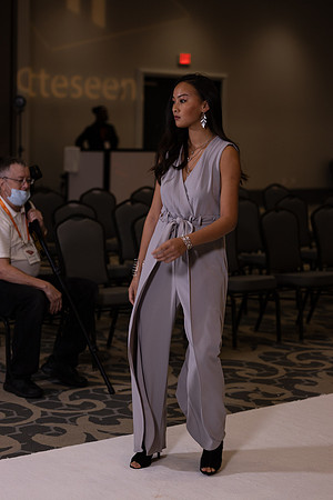 Charlotte Seen Fashion show November 2020-0350