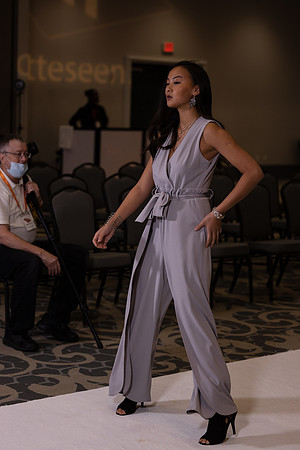 Charlotte Seen Fashion show November 2020-0351