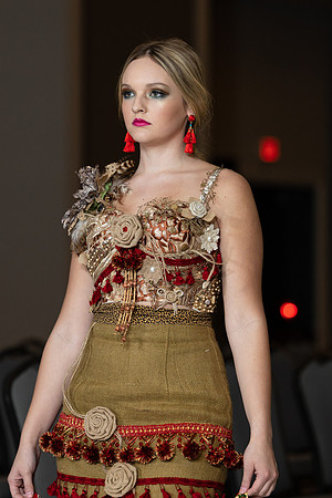 Charlotte Seen Fashion show November 2020-1937