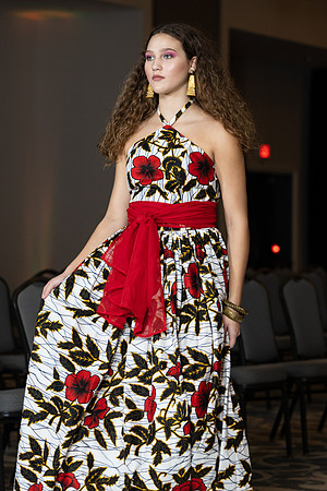 Charlotte Seen Fashion show November 2020-1944