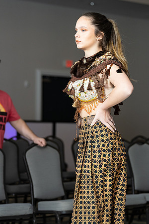 Charlotte Seen Fashion show November 2020-1977