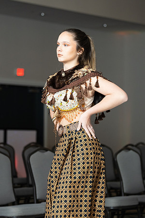 Charlotte Seen Fashion show November 2020-1979