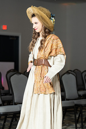 Charlotte Seen Fashion show November 2020-1985