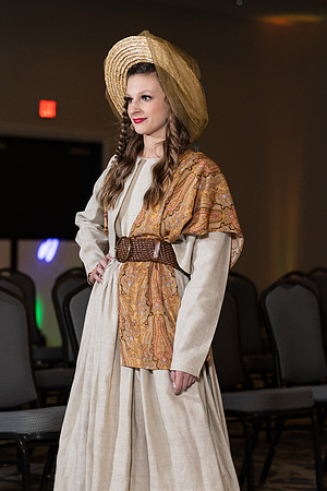 Charlotte Seen Fashion show November 2020-1987