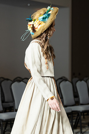Charlotte Seen Fashion show November 2020-1989