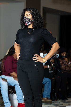 Charlotte Seen Fashion show November 2020-2000