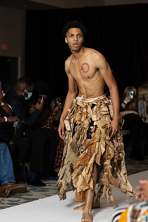 Charlotte Seen Fashion show November 2020-2010