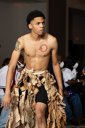 Charlotte Seen Fashion show November 2020-2012