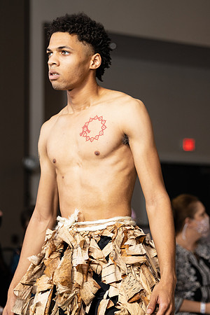 Charlotte Seen Fashion show November 2020-2015