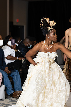 Charlotte Seen Fashion show November 2020-2018