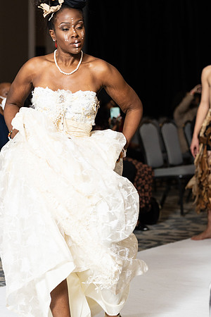 Charlotte Seen Fashion show November 2020-2019