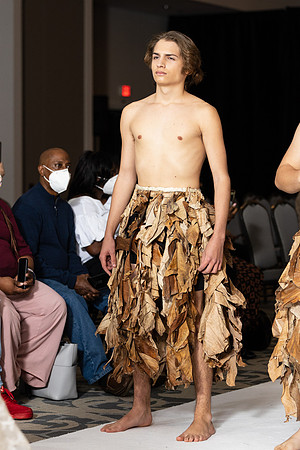 Charlotte Seen Fashion show November 2020-2028