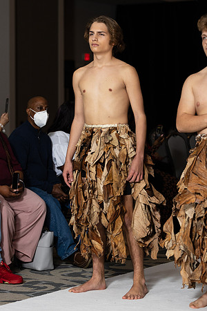 Charlotte Seen Fashion show November 2020-2032