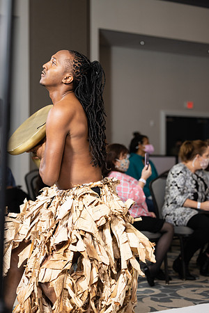 Charlotte Seen Fashion show November 2020-2040