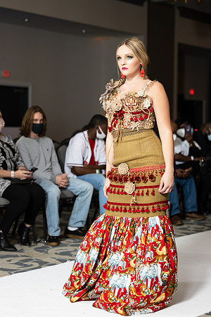 Charlotte Seen Fashion show November 2020-2048