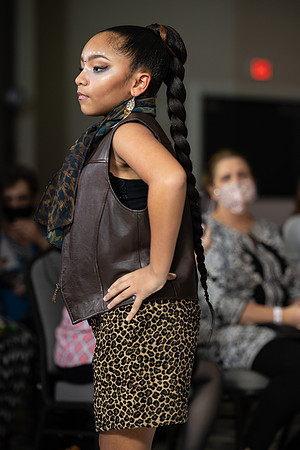 Charlotte Seen Fashion show November 2020-2060