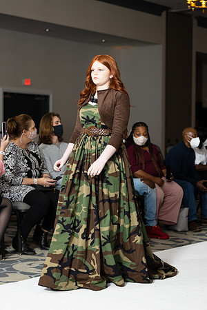 Charlotte Seen Fashion show November 2020-2085