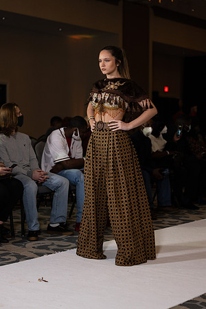 Charlotte Seen Fashion show November 2020-2126