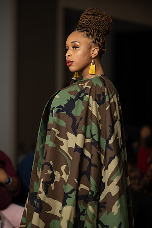 Charlotte Seen Fashion show November 2020-2137