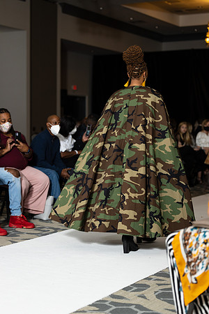Charlotte Seen Fashion show November 2020-2138
