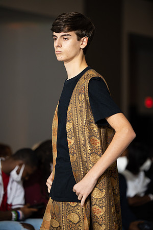 Charlotte Seen Fashion show November 2020-2141