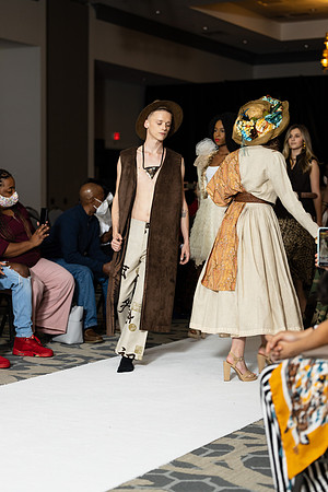 Charlotte Seen Fashion show November 2020-2175