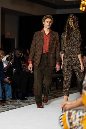 Charlotte Seen Fashion show November 2020-2185