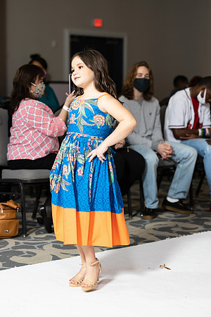 Charlotte Seen Fashion show November 2020-2190