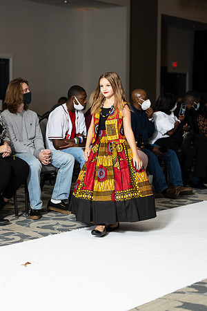Charlotte Seen Fashion show November 2020-2197